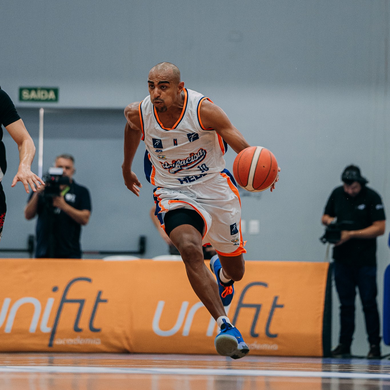 Basquete Unifacisa enfrenta Manaíra Sharks na semifinal do Paraibano com ingresso solidário 